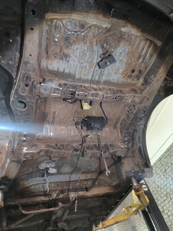 Лазерная очистка и антикор днища Toyota Hilux 2